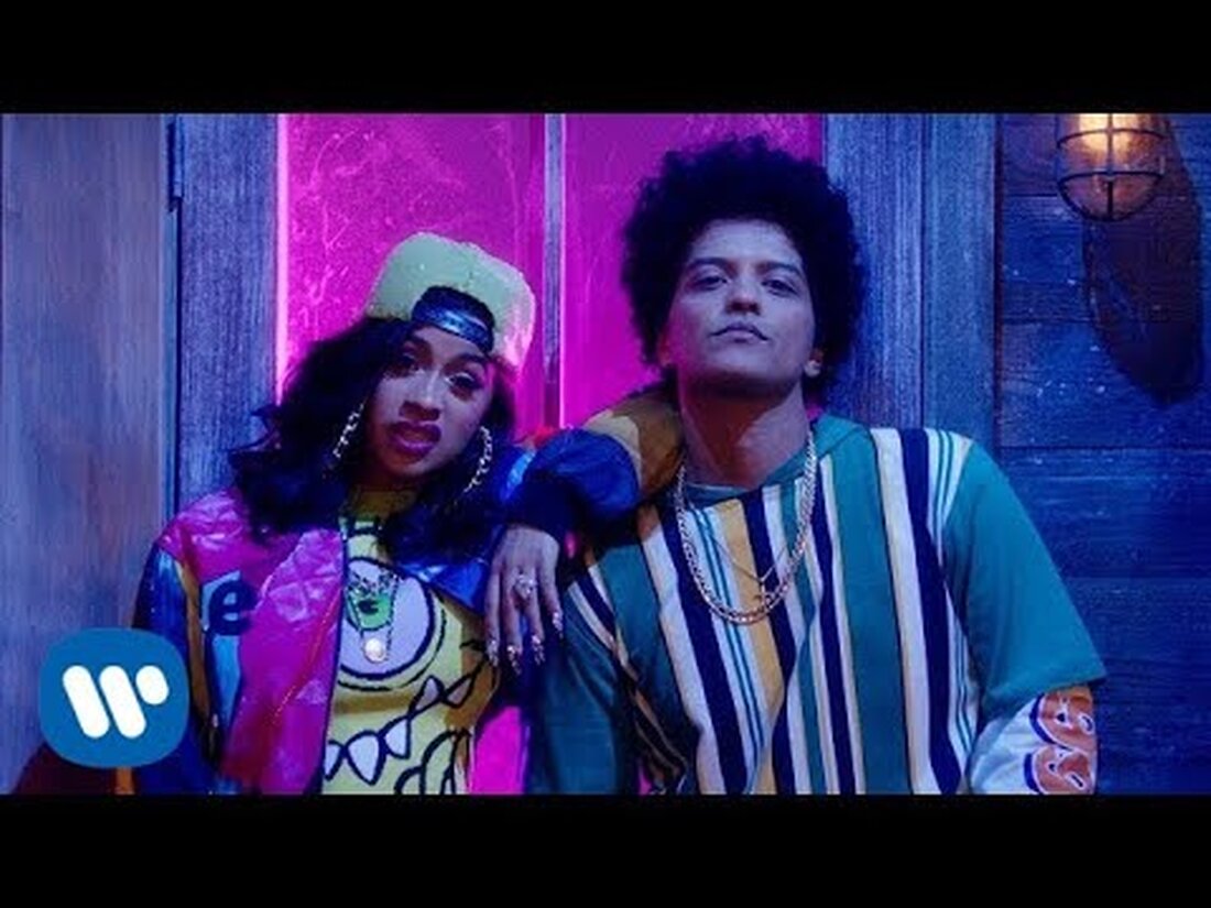 Das offizielle Musikvideo zu Bruno Mars ‘”Finesse (Remix)” mit Cardi B – Jetzt erhältlich: Regie: Bruno Mars Co-Regie: Florent Dechard Choreografie: Phil Tayag und Bruno Mars Kreativer Berater: Phil Tayag Download / Stream’ 24k Magic ‘ : Sehen Sie Bruno Mars auf Tour! Besuchen Sie für Termine + weitere Informationen. Holen Sie sich die ’24K Magic’-World-Tour-Sammlung in Brunos offiziellem Webstore: Verbinden Sie sich mit Bruno: Abonnieren Sie weitere offizielle Inhalte von Bruno Mars: Der offizielle YouTube-Kanal des Atlantic Records-Künstlers Bruno Mars. Abonnieren Sie die neuesten Musikvideos, Performances und mehr. #BrunoMars #Finesse #CardiB #OfficialVideo #AtlanticRecords #Atlantic Hören Sie sich die Best …