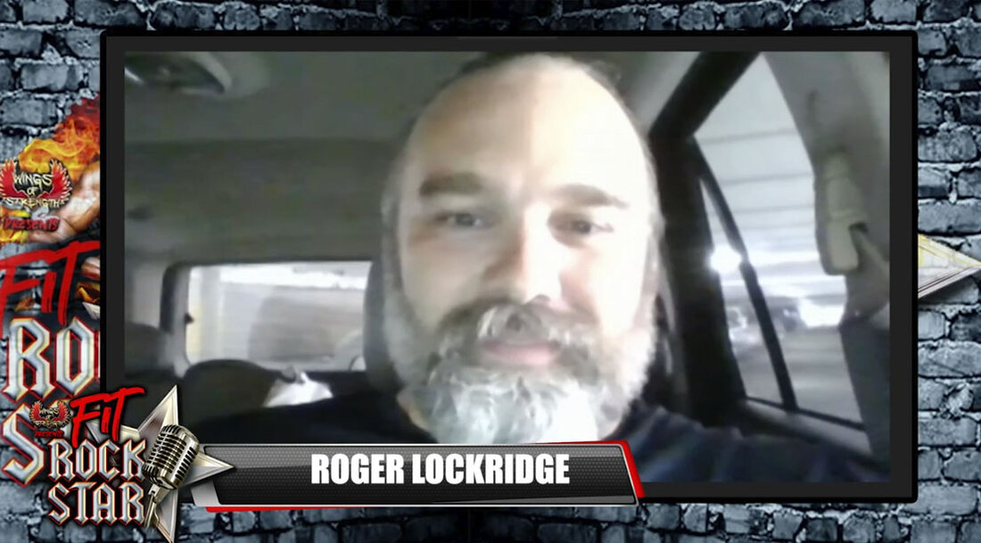 Fit Rockstar Show-Moderatorin Isabelle Turell hatte mehrere bemerkenswerte Gäste in ihrer Show. Zu den Namen, die Sie vielleicht wiedererkennen, gehören unter anderem die achtfache Ms. Olympia Lenda Murray, die zweifache und amtierende Ms. Olympia Andrea Shaw, der Olympia 212-Champion Shaun Clarida und der Gewinner der Arnold Classic 2021, Nick Walker. Ihr jüngster Gast mag den meisten ihrer Fans nicht so vertraut sein, aber es gab einen sehr wichtigen Grund, warum sie ihn an Bord hatte. Roger Lockridge ist ein beitragender Autor für Muscle & Fitness und schreibt seit über 13 Jahren in der Fitnessbranche. Hatte er auch seine ganz persönliche …