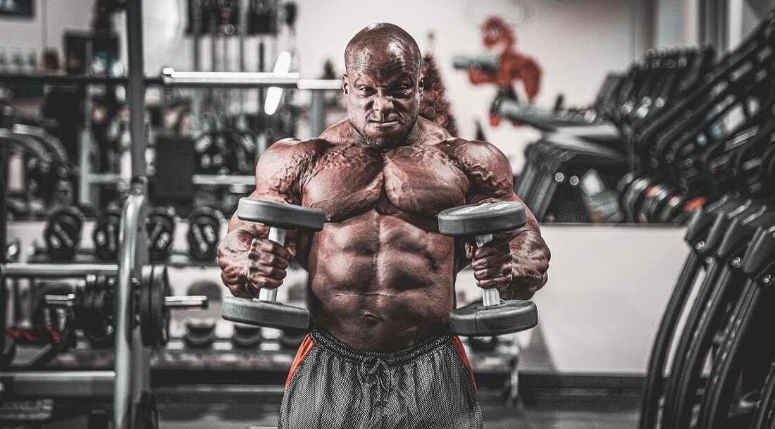 Am 13. Mai 2023 war der zweimalige und amtierende Olympia 212-Meister Shaun Clarida einer der Gastposer beim Pittsburgh Pro 2023, der Show, die von IFBB Pro League und NPC-Präsident Jim Manion geleitet wurde. Clarida war einer von sechs Männern, die bei dieser jährlichen Bodybuilding-Tradition auf der Bühne standen. Die anderen waren der ehemalige Mr. Olympia Big Ramy, die Arnold Classic-Champions Samson Dauda und Nick Walker, der Zweitplatzierte bei Mr. Olympia 2022, Derek Lunsford, und der Star der zweiten Generation, Hunter Labrada. Clarida war stolz darauf, einer der Männer zu sein, die Manion persönlich gebeten hatte, sich ihm in der Steel …