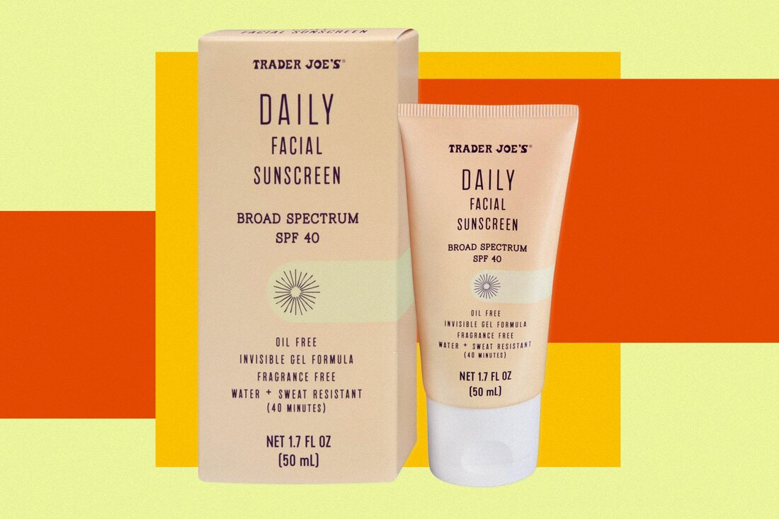 Der Schutz Ihrer Haut vor den schädlichen Sonnenstrahlen ist jeden Tag von entscheidender Bedeutung – selbst bei schlechtem Wetter, wenn Sie Make-up tragen und wenn Sie nicht zu viel Zeit im Freien verbringen. Es ist kein geheimes Sonnenschutzmittel, das hilft, das Risiko schmerzhafter Verbrennungen und Hautkrebs zu verringern, aber einen Lichtschutzfaktor zu finden, der erschwinglich und wirksam ist und sich gut auf der Haut anfühlt, ist für manche eine überraschend große Aufgabe. (Siehe: SPF- und Sonnenschutz-Mythen, um nicht mehr zu glauben, Statistik) Kürzlich haben TikToker eines gefunden, das alle Kriterien erfüllt und sogar als Dupe für den Fanfavoriten Supergoop Unseen …