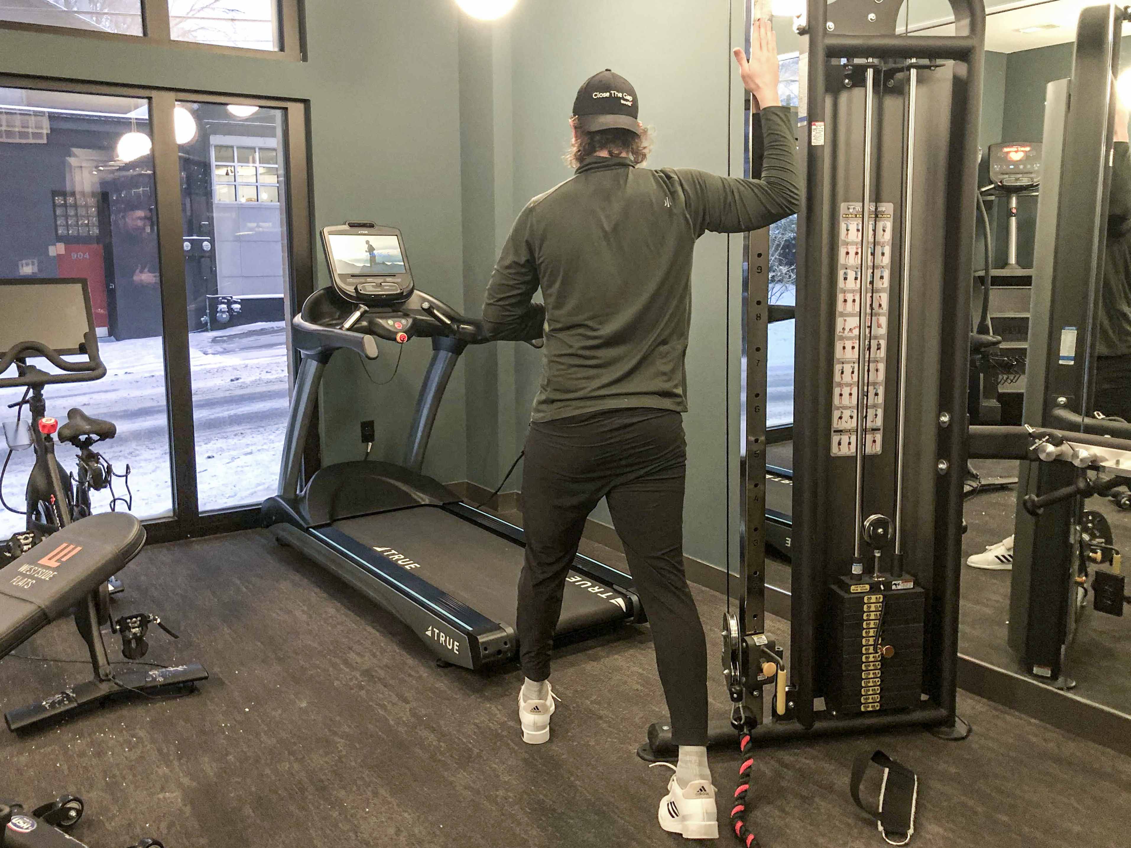 Stehende Pec Türöffnung strecken