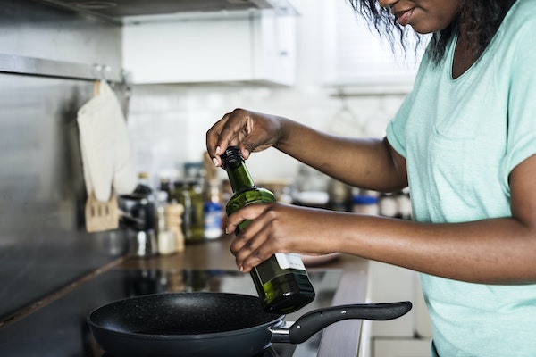 Die Grundlagen pflanzlicher Speiseöle für Ernährungs- und Wellnessfachleute