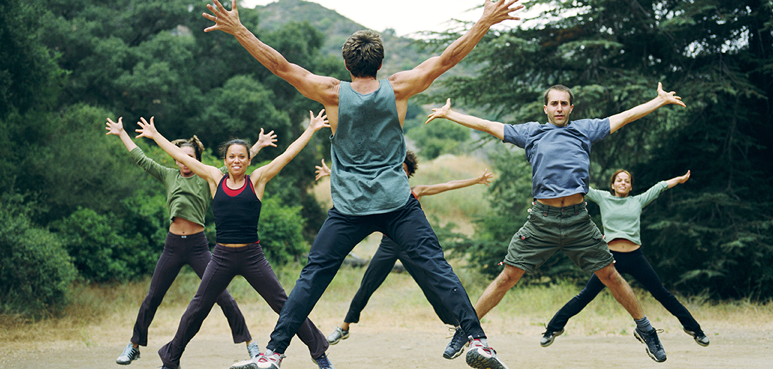 Bleiben Sie fit mit diesen sicheren, sozial distanzierten Outdoor-Trainingskreisen