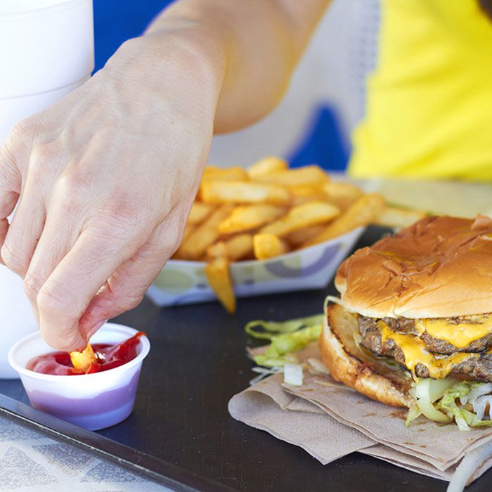 6 Tricks, um verrückte Heißhungerattacken zu überlisten