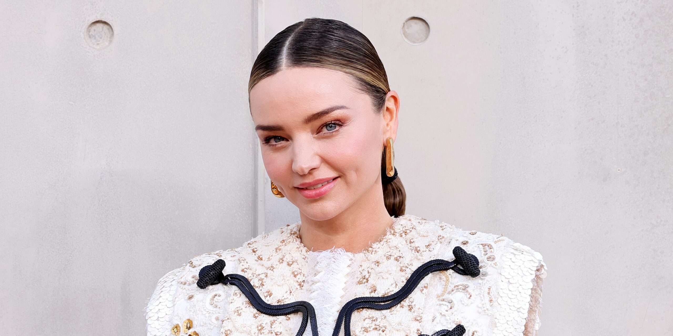 Miranda Kerr und Promi-Trainerin Megan Roup haben sich für ein Trainingsprogramm voller schneller Workouts zusammengetan