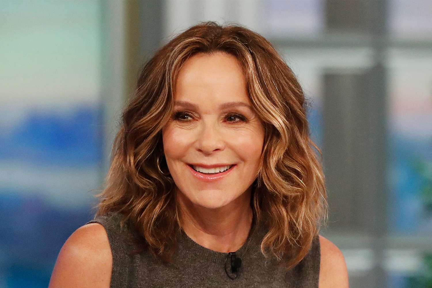 Jennifer Grey sprach über Haarausfall, der während der Pandemie begann