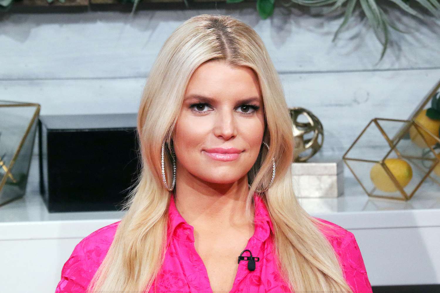 Jessica Simpson klatscht anscheinend auf Social-Media-Nutzer zurück, die ihr Wohlbefinden in Frage gestellt haben