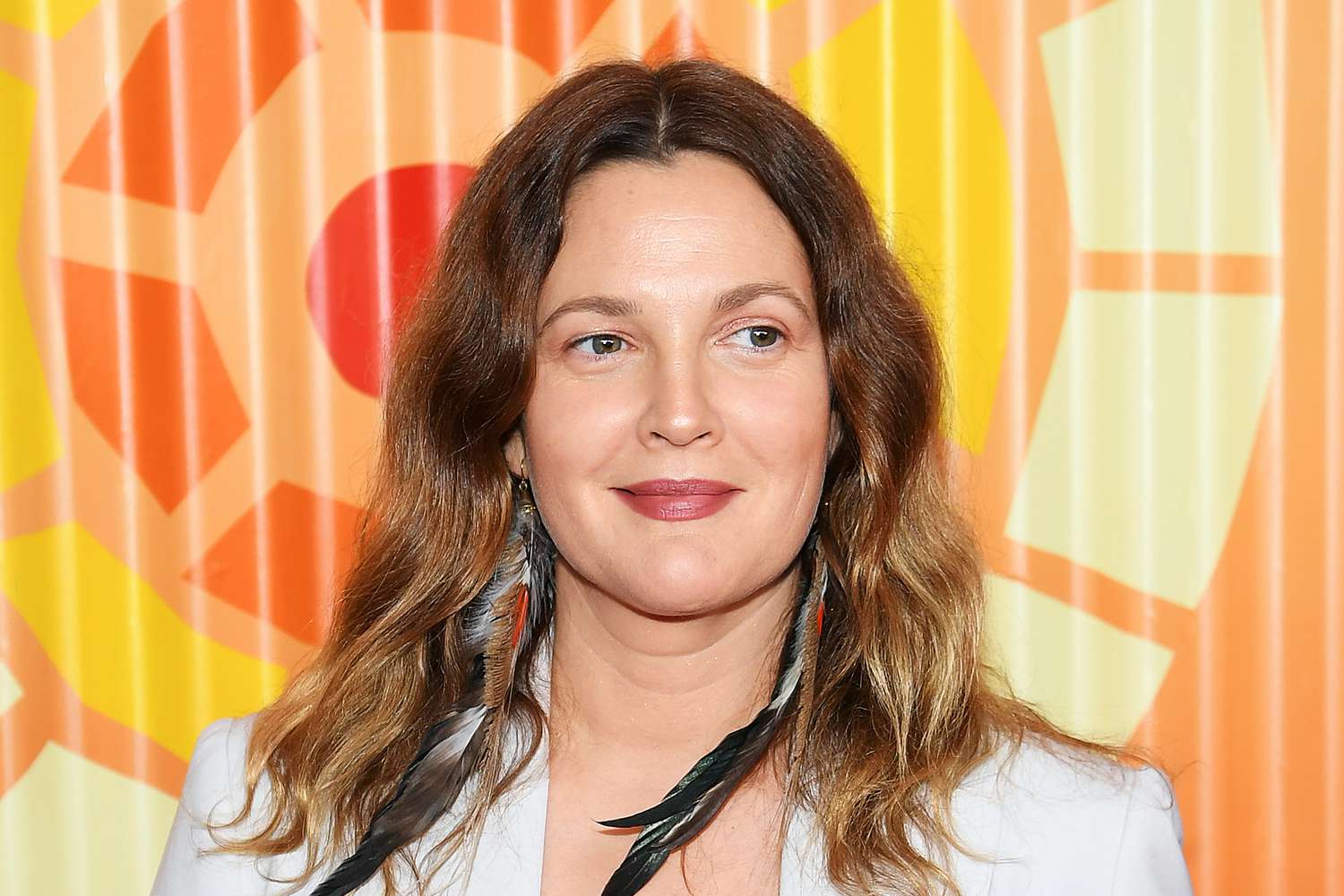 Drew Barrymore bezeichnet den Verzicht auf Alkohol als „ruhigen, selbstbewussten Prozess“