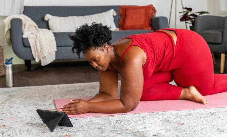 Die 6 besten Yoga-Posen für größere Körper