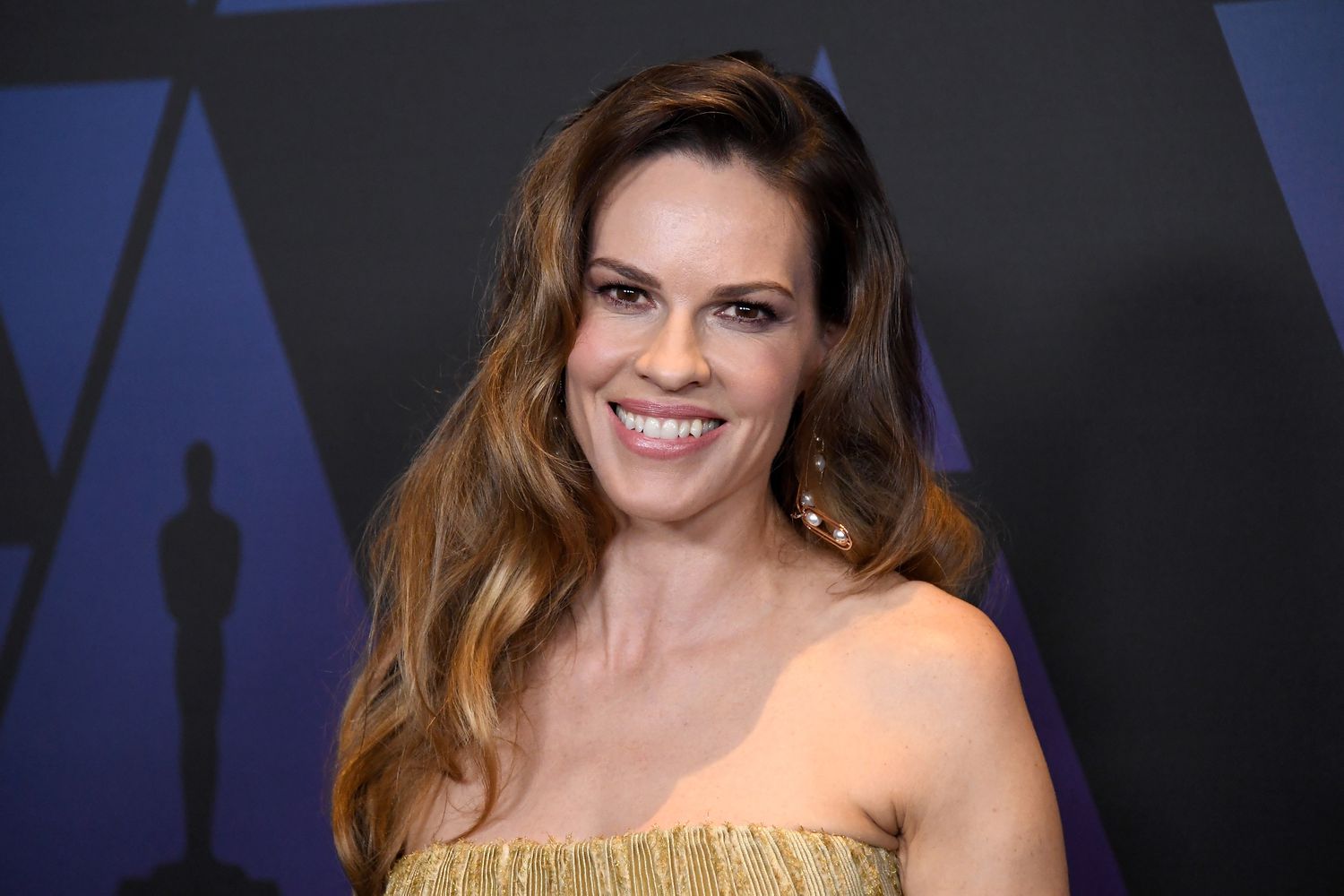 Hilary Swank täuschte vor, schlecht im Laufen zu sein, um ihre Schwangerschaft während ihres ersten Trimesters zu verbergen