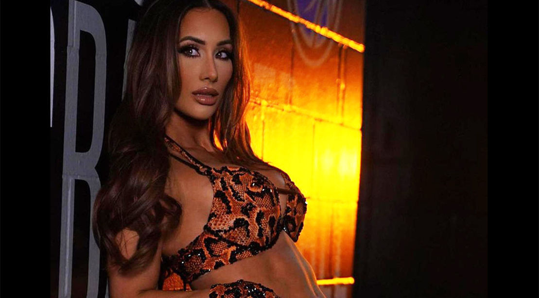 Carmella von WWE spricht über Liebe, Schwangerschaftsherzschmerz und motiviert bleiben