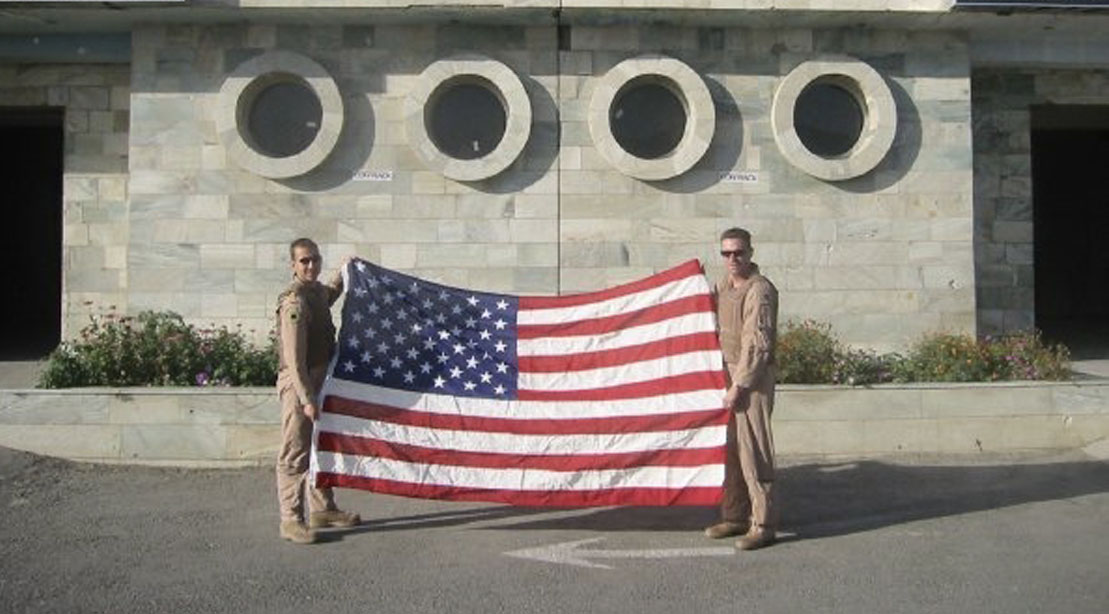 Oberst John Flynn war und ist immer noch dienstfähig
